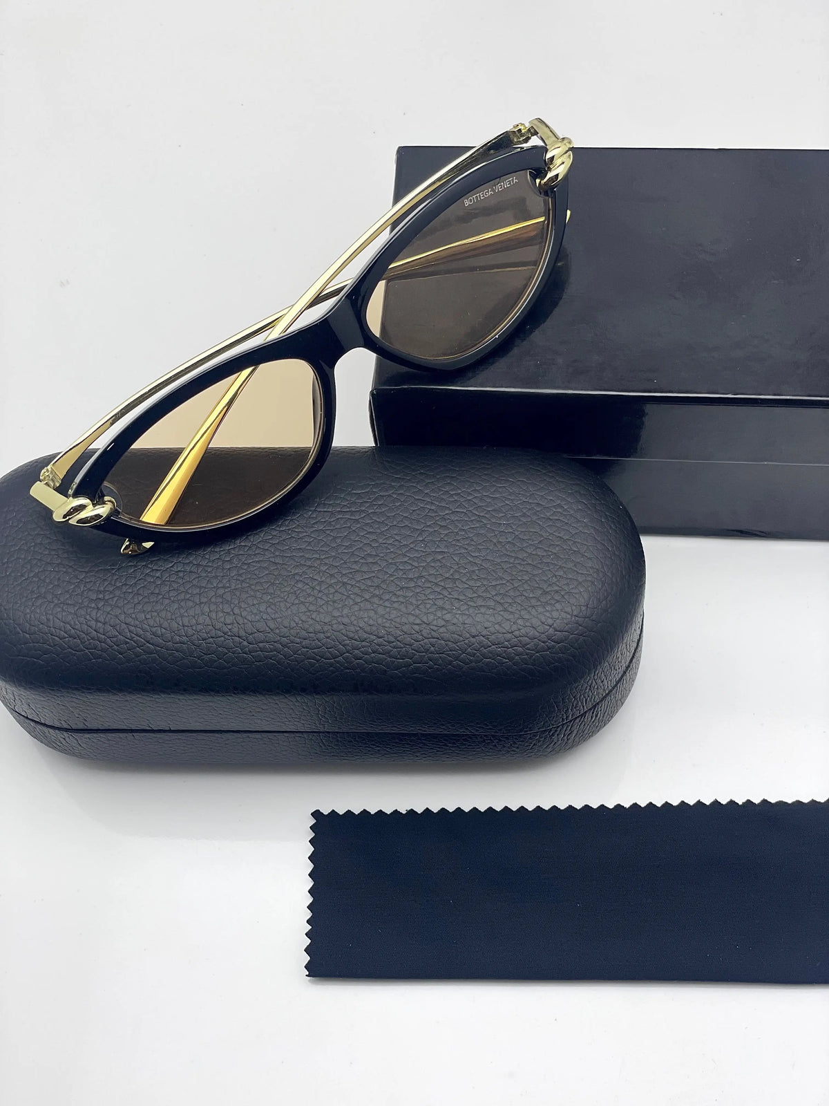 Bottega Veneta 305 Gold Cream