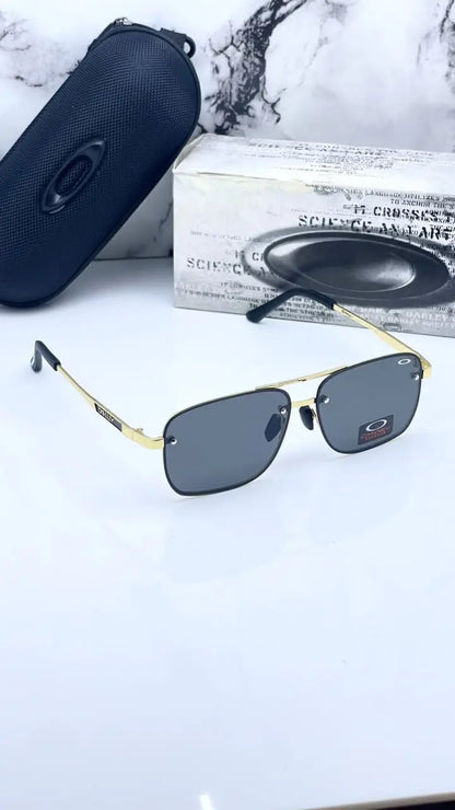 Oakley 8919 gold black