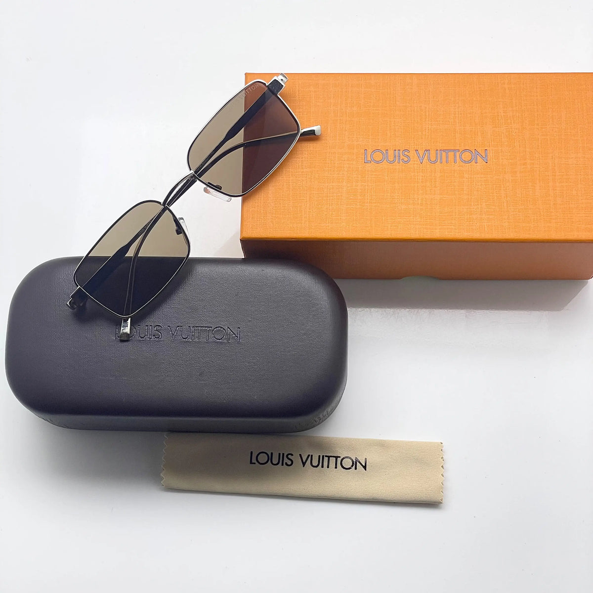 Louis Vuitton 3214 silver brown