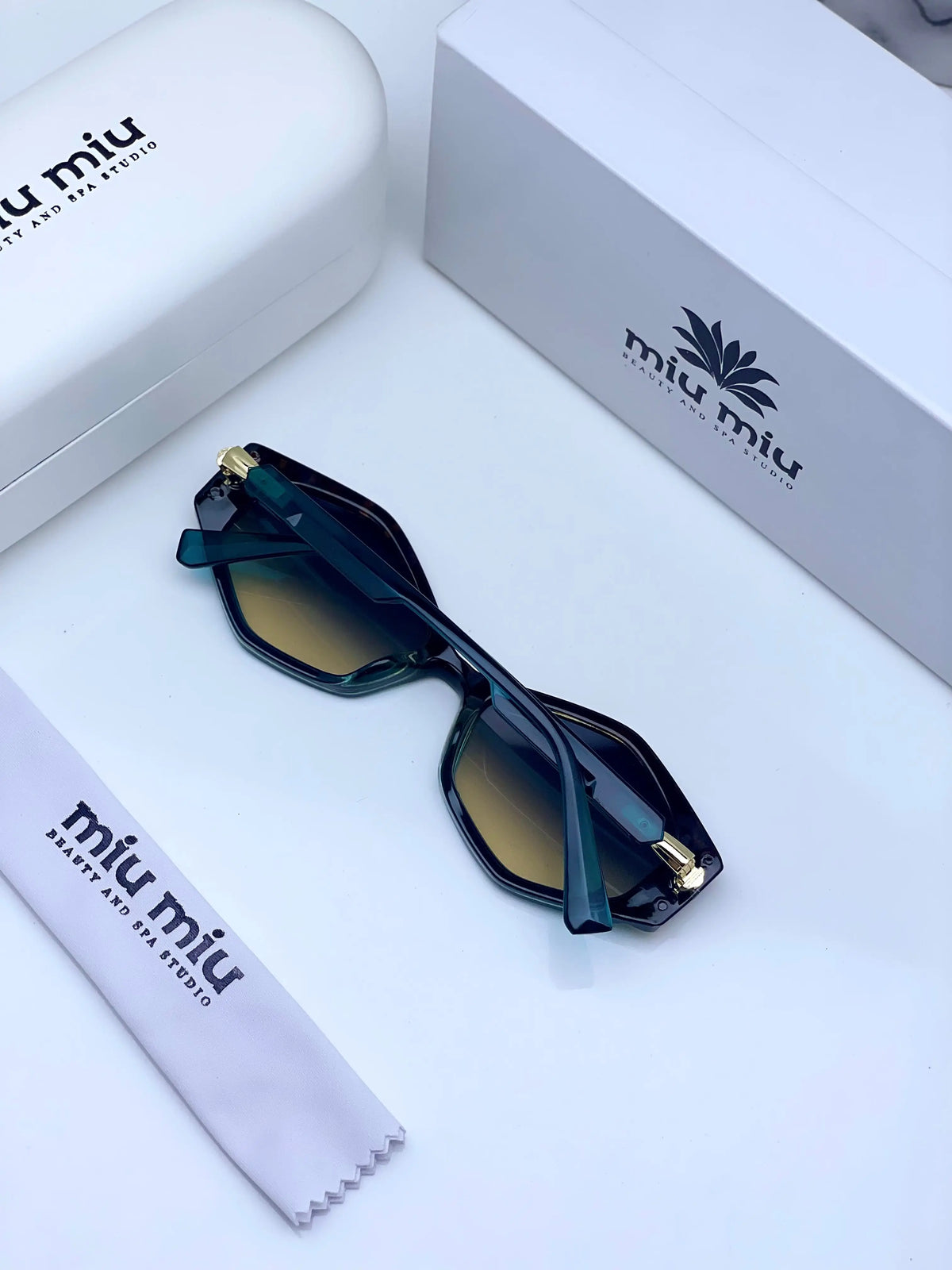 Miu Miu 277 Tiger Black