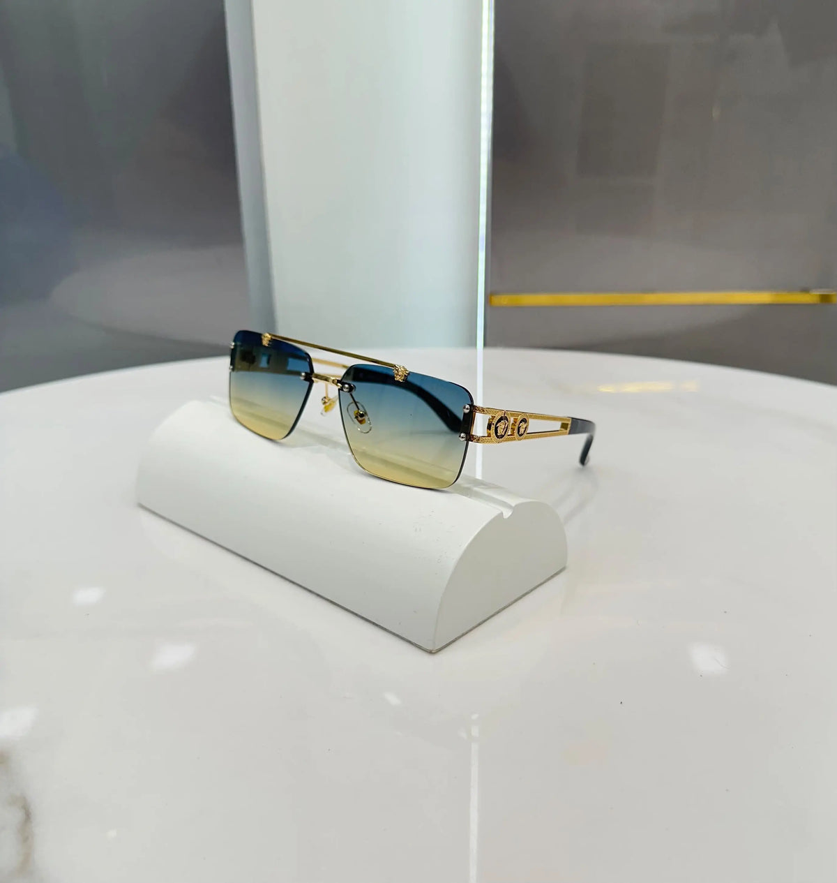 Versac e Gold Multi Premium Shades 031