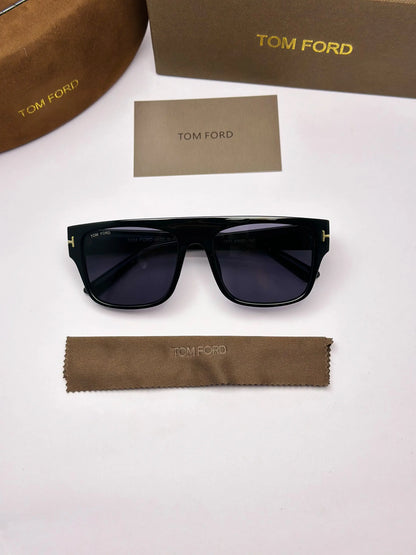 Tomford 575 Glossy Black