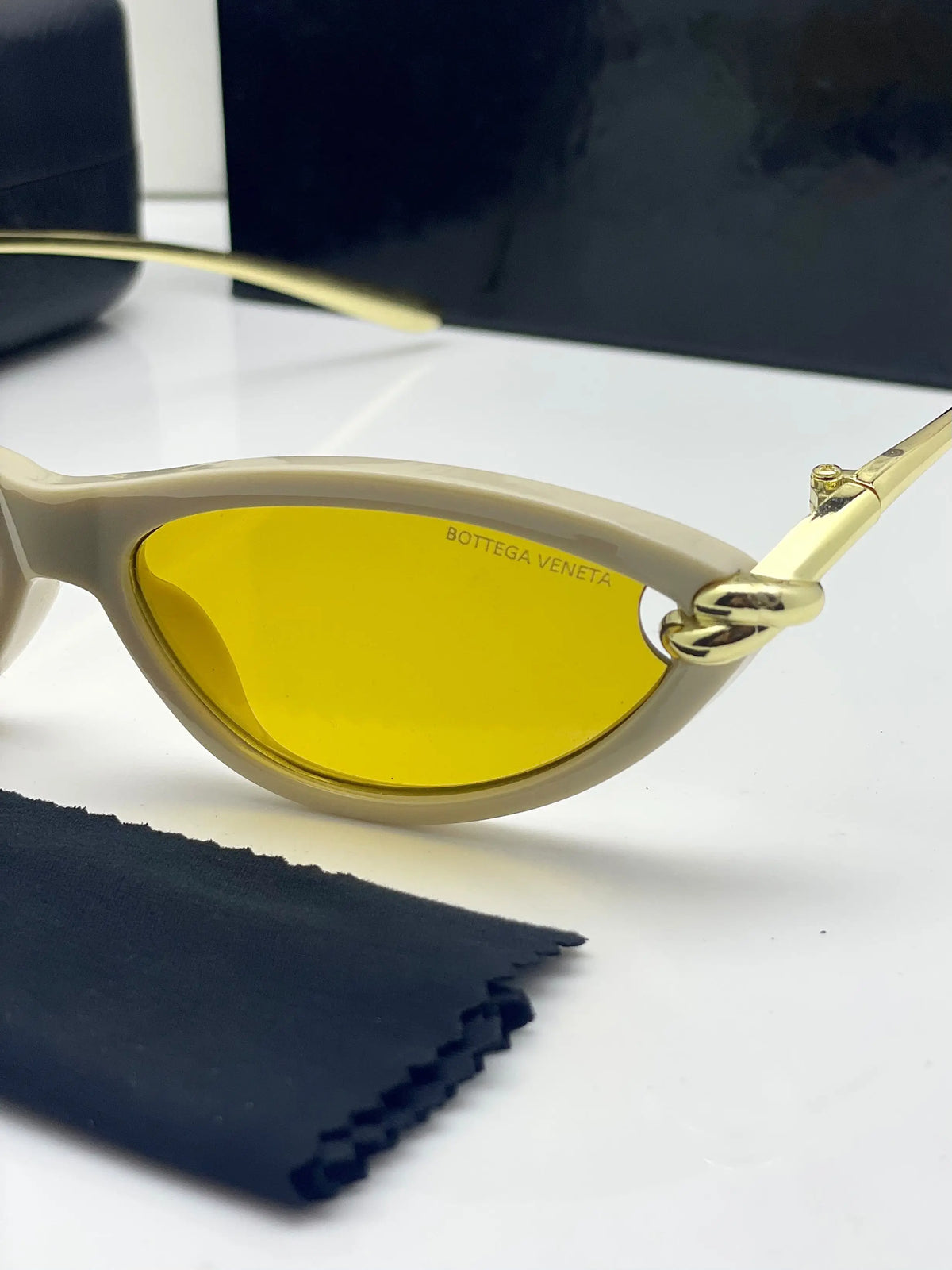 Bottega Veneta 305 Gold Cream Yellow 