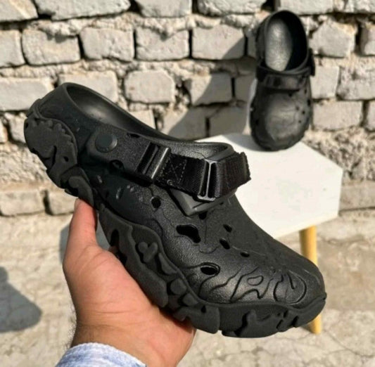 CROCS TERRAIN ALL BLACK ATLAS CLOG