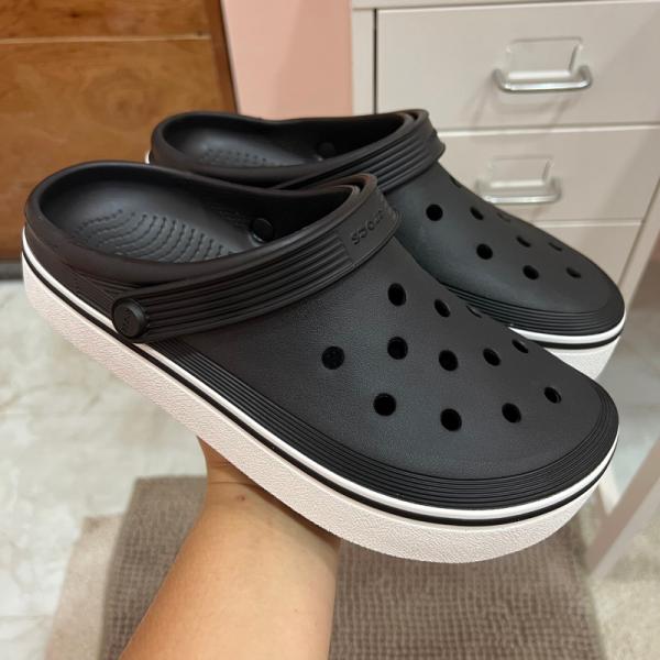 CROCS OFF COURT CLOGS BLACK