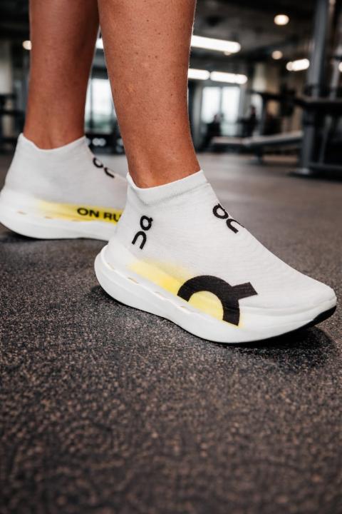 OC BOOM STRIKE LS WHITE YELLOW