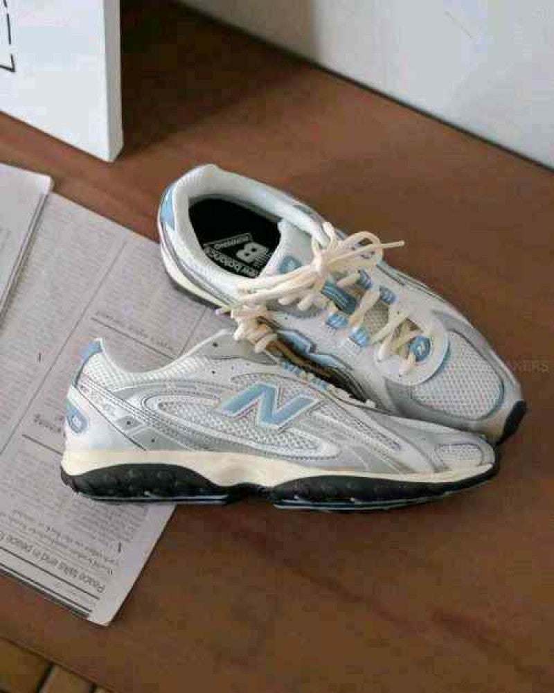 SALE NB SILVER METALIC STILL WATER