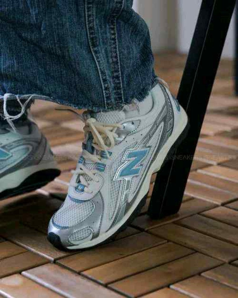 SALE NB SILVER METALIC STILL WATER