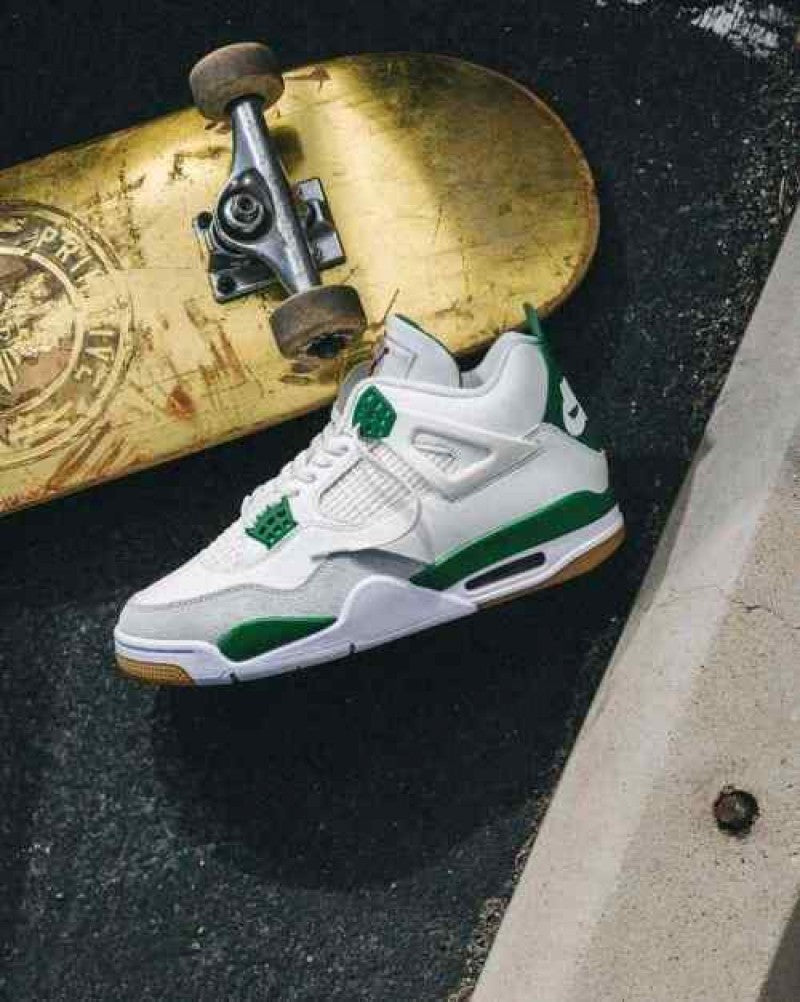 NK AIR JORDAN RETRO 4
