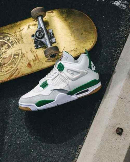 NK AIR JORDAN RETRO 4