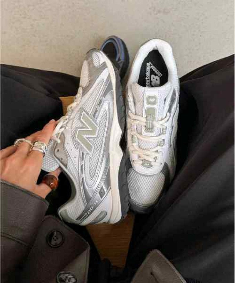 SALE NB SILVER METALIC GREEN